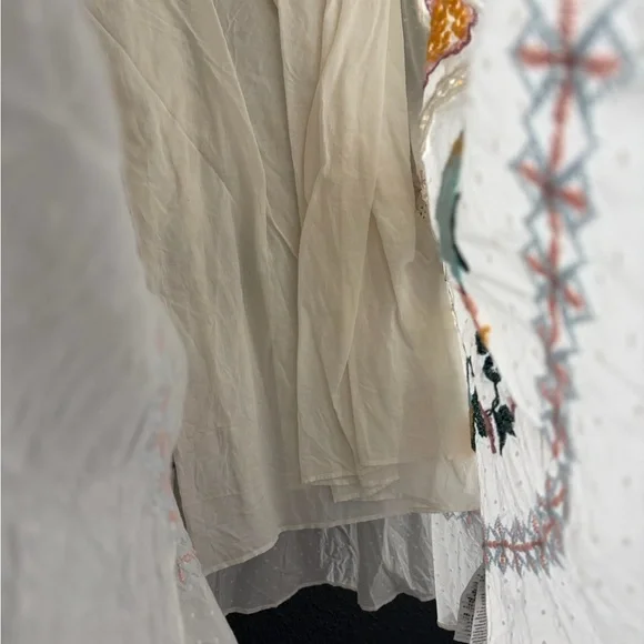 Beautiful Tory Burch Floral Embroidered Cream Dress with slip - Picture 4 of 4